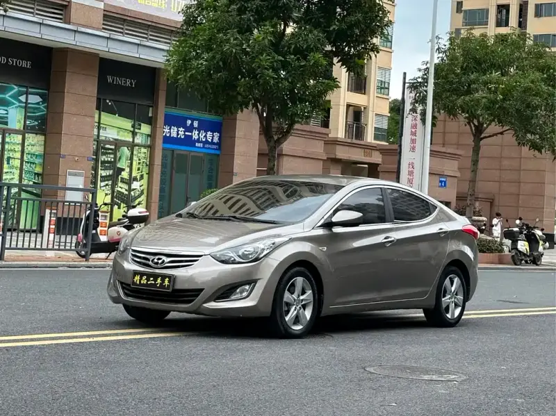 Hyundai Elantra Langdong, 2014