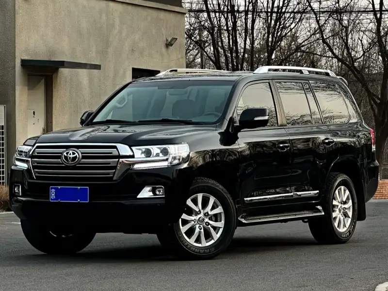 Toyota Land Cruiser, 2019 — фото 1