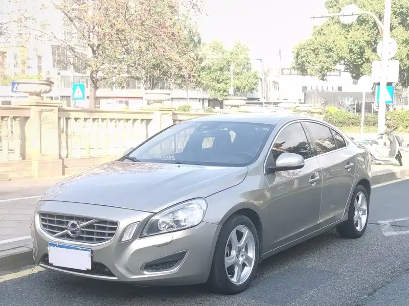 Volvo S60 (Import), 2013
