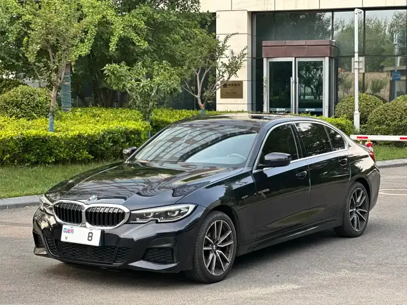 BMW 3 Series, 2021