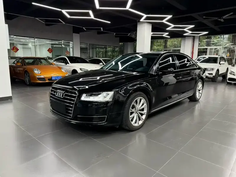 Audi A8, 2015