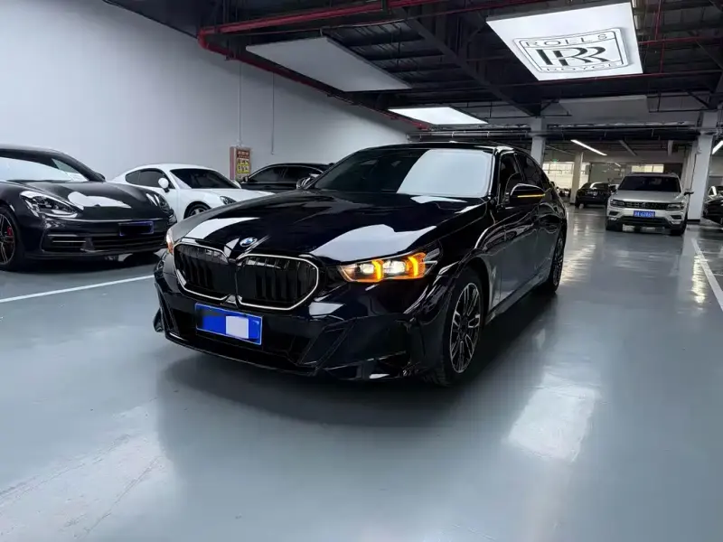 BMW 5 Series, 2026