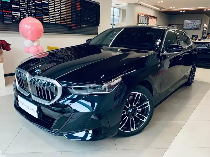 BMW 5 Series, 2025