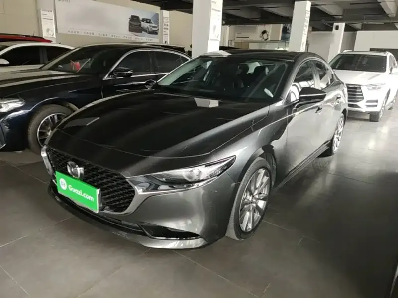 Mazda 3 Axela, 2022