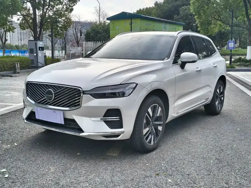 Volvo XC60, 2025