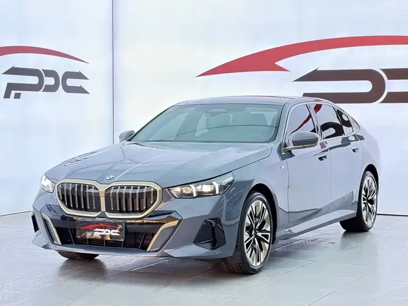BMW 5 Series, 2024
