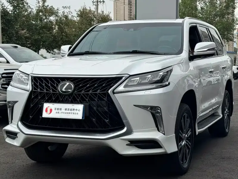 Lexus LX, 2020