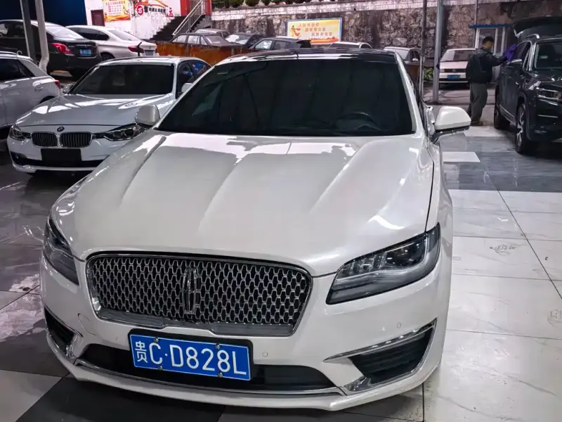 Lincoln MKZ, 2018