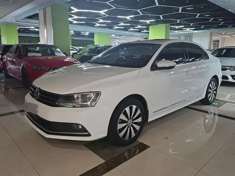 Volkswagen Sagitar, 2017