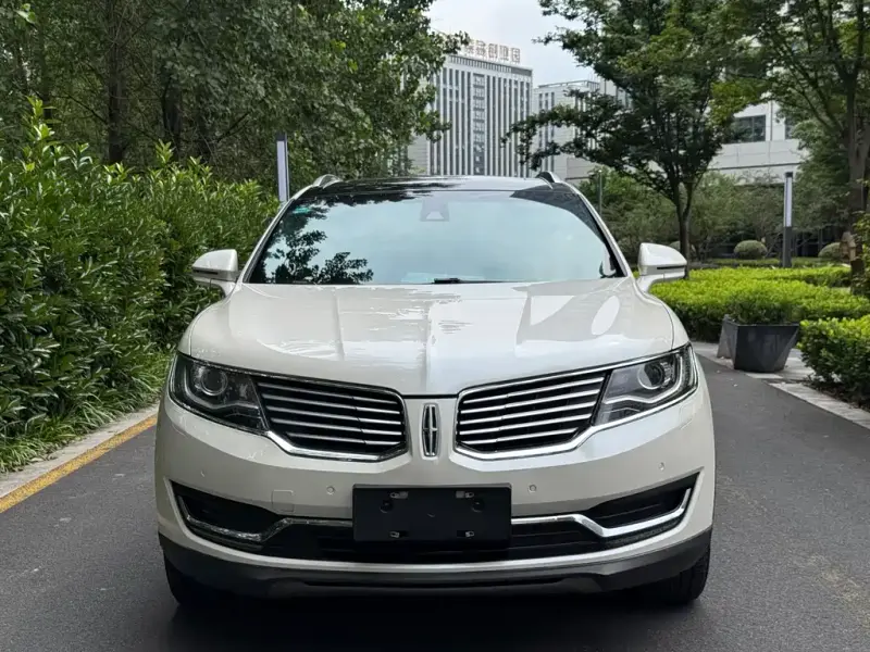 Lincoln MKX, 2017