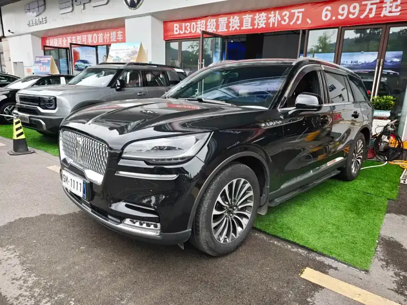 Lincoln Aviator, 2022