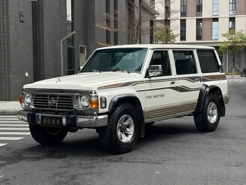 Nissan Patrol, 2004