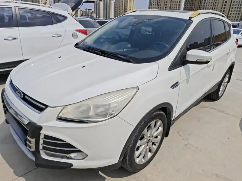 Ford Kuga, 2015