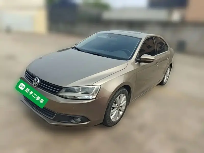 Volkswagen Sagitar, 2015