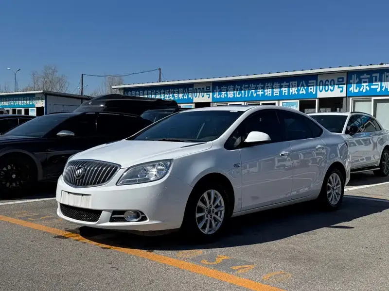 Buick Excelle, 2013