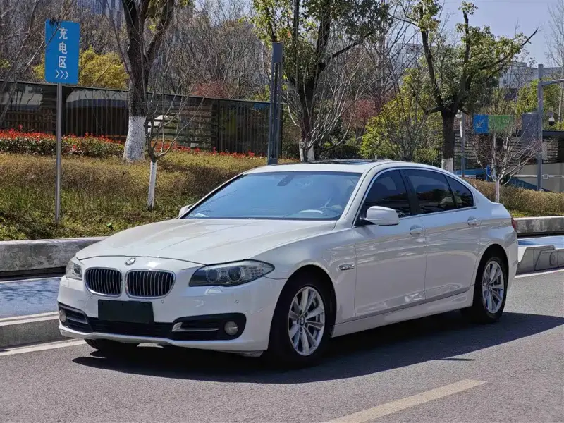 BMW 5 Series, 2011