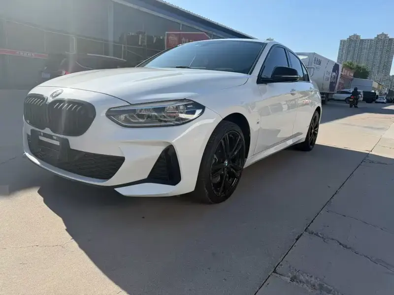 BMW 1 Series, 2021