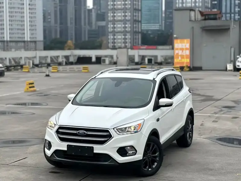 Ford Kuga, 2021
