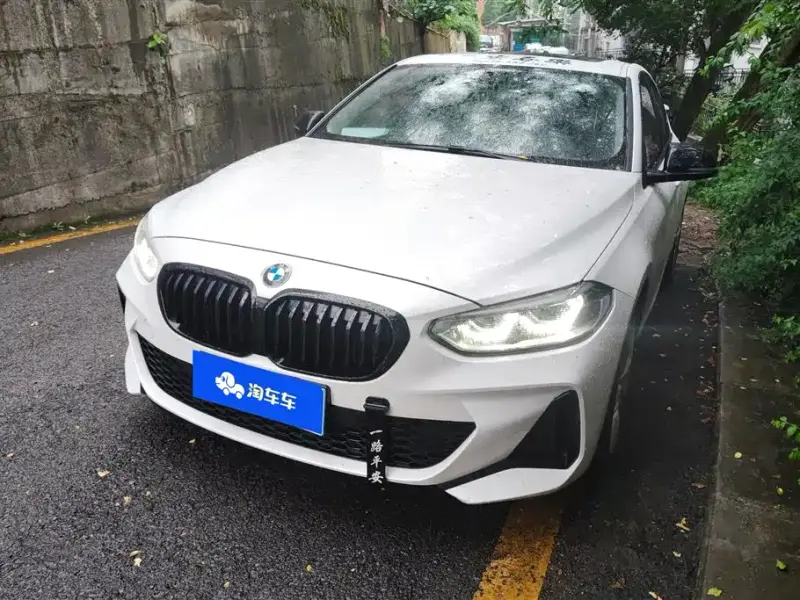 BMW 1 Series, 2021