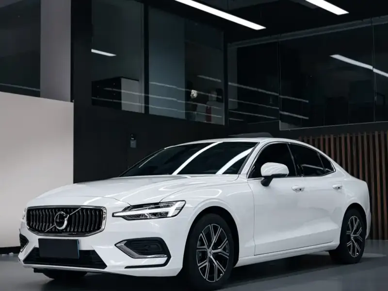 Volvo S60, 2025