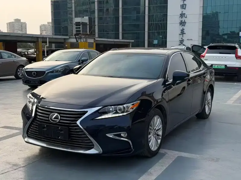 Lexus ES, 2018