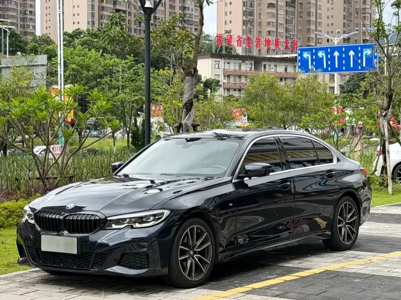 BMW 3 Series, 2022