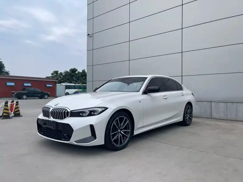 BMW 3 Series, 2023
