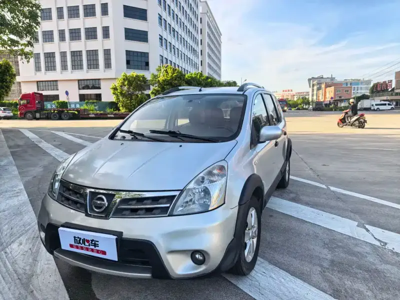 Nissan Livina, 2010