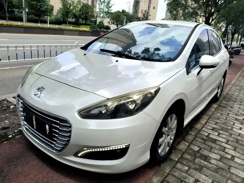 Peugeot 308, 2015