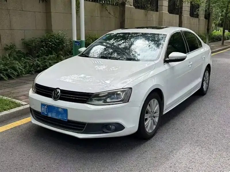 Volkswagen Sagitar, 2015