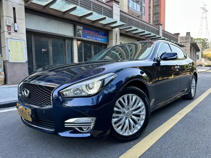 Infiniti Q70, 2019
