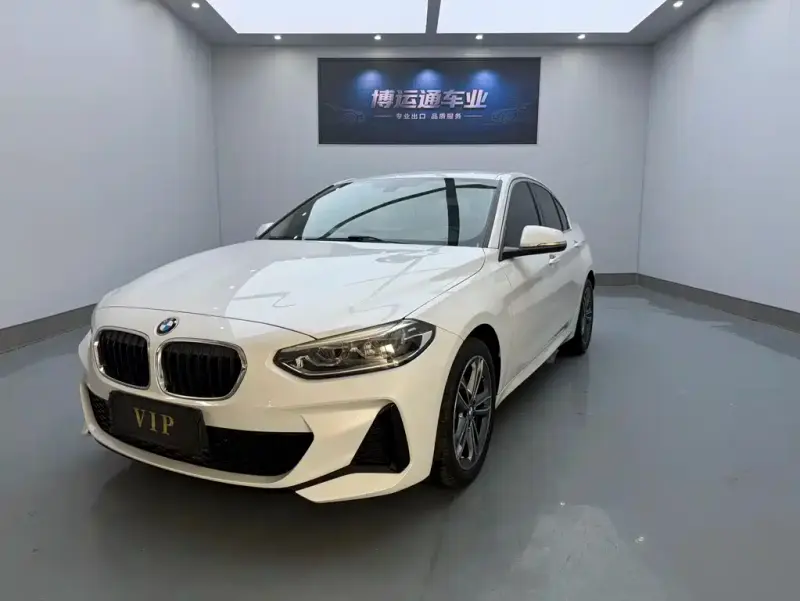 BMW 1 Series, 2022