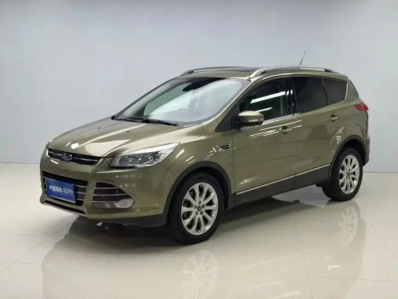 Ford Kuga, 2013