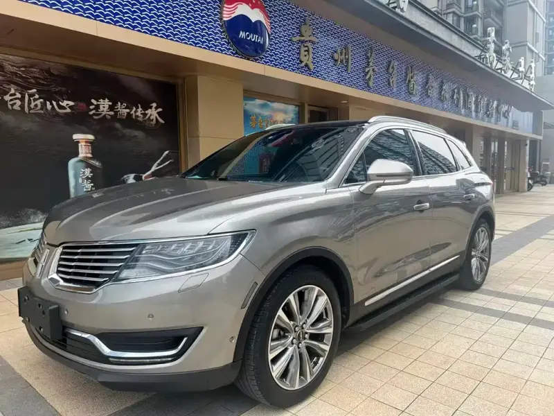 Lincoln MKX, 2016
