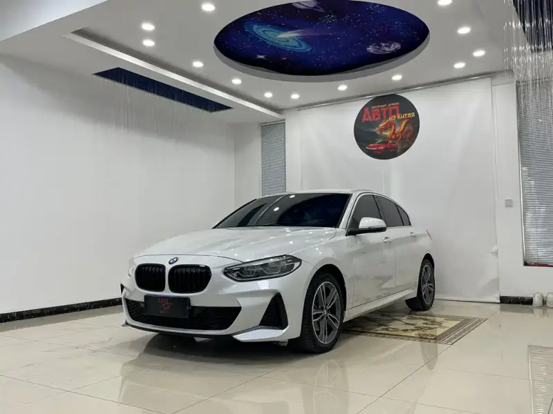 BMW 1 Series, 2022