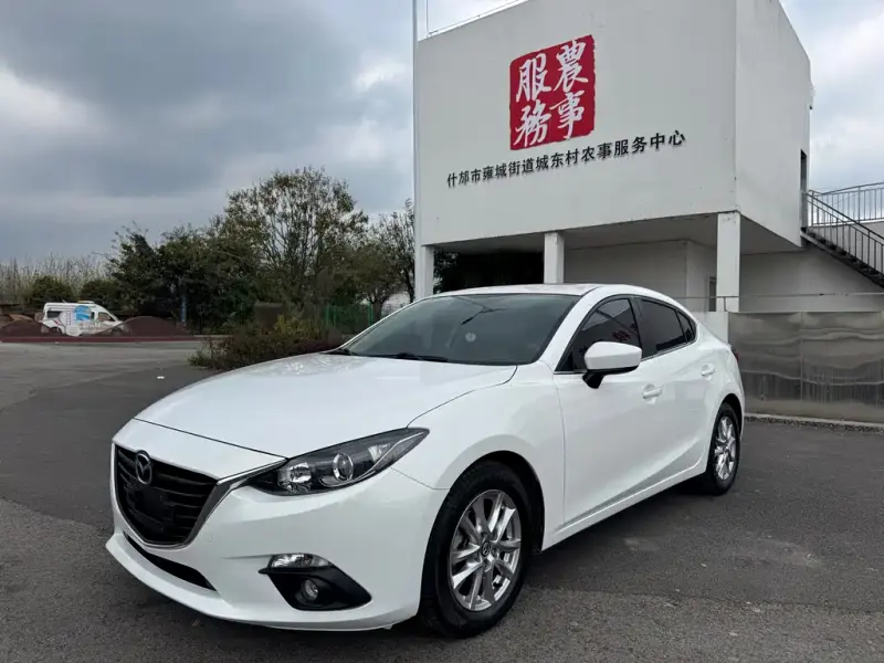 Mazda 3 Axela, 2015