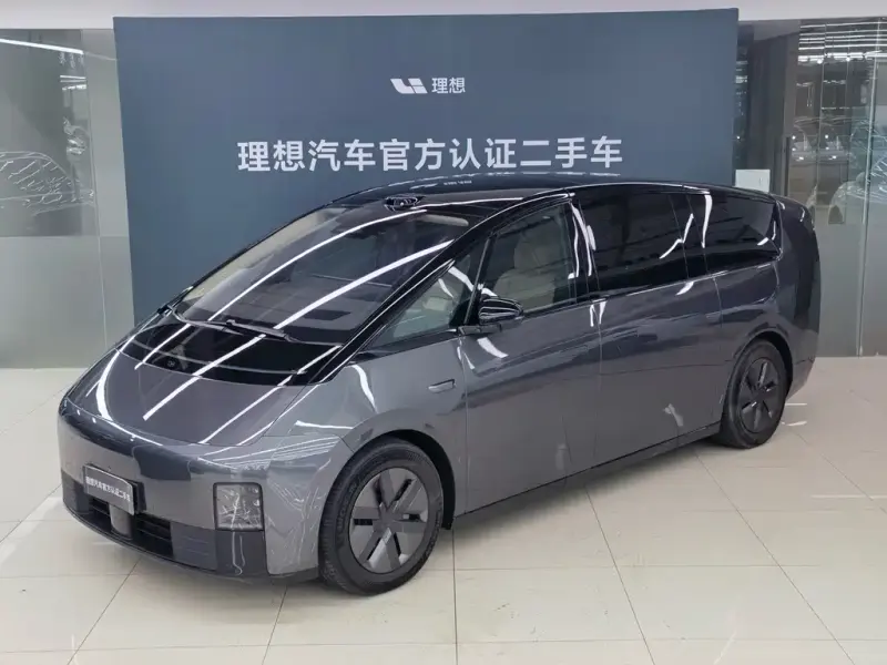 Li Auto Li MEGA, 2025