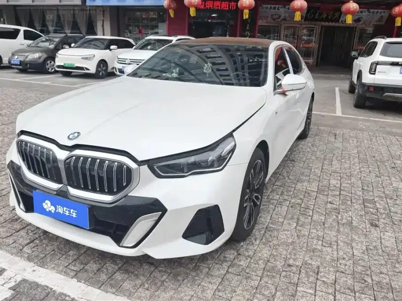 BMW 5 Series, 2024
