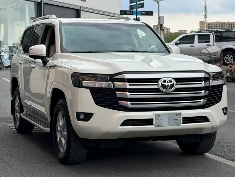 Toyota Land Cruiser, 2024