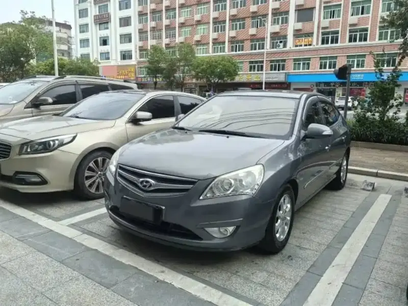 Hyundai Elantra, 2010