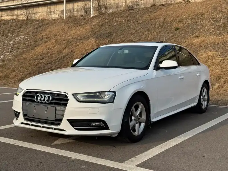 Audi A4L, 2015