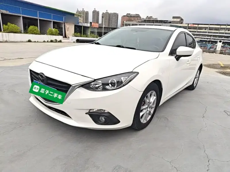 Mazda 3 Axela, 2016