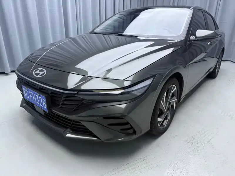 Hyundai Elantra, 2024