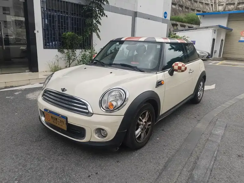MINI Mini, 2013