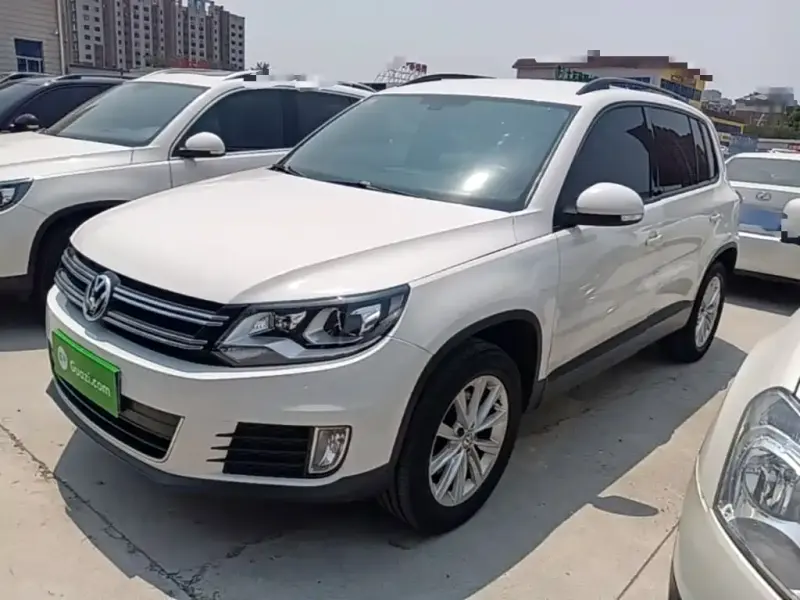 Volkswagen Tiguan, 2015 — фото 1