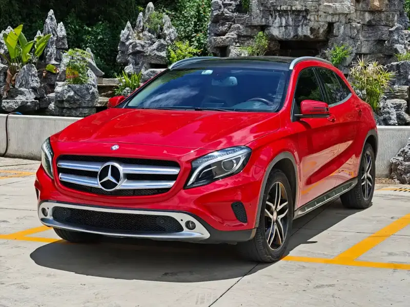 Mercedes-Benz GLA, 2015