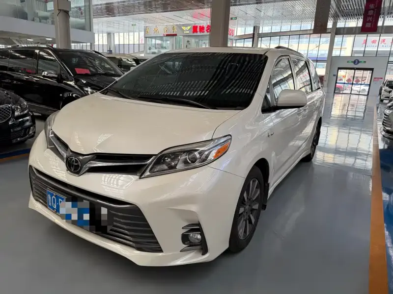 Toyota Sienna, 2020