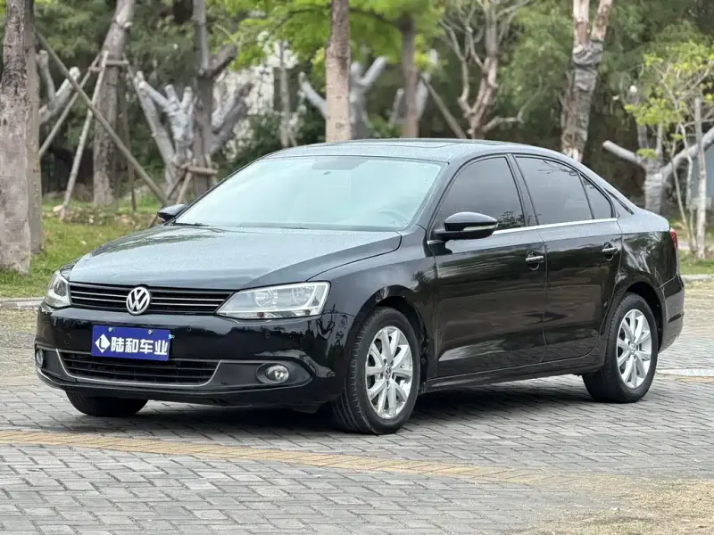Volkswagen Sagitar, 2013