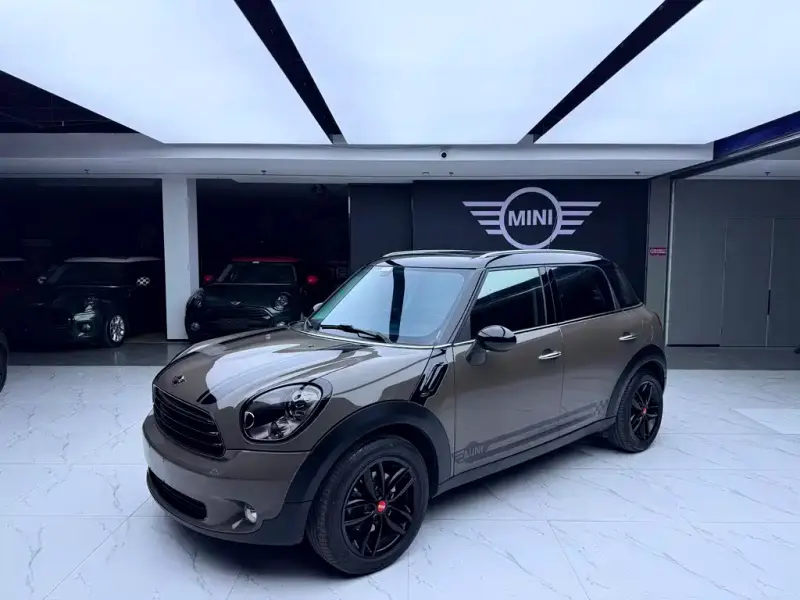 MINI Countryman, 2011