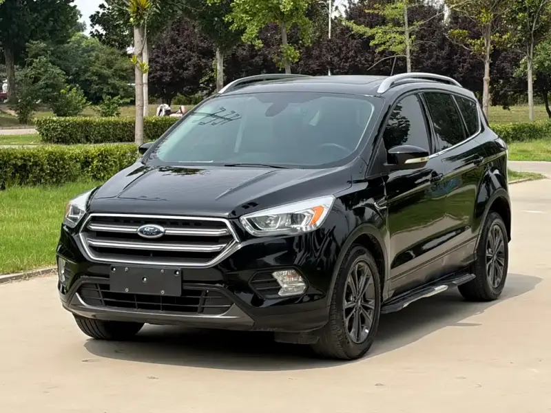 Ford Kuga, 2020
